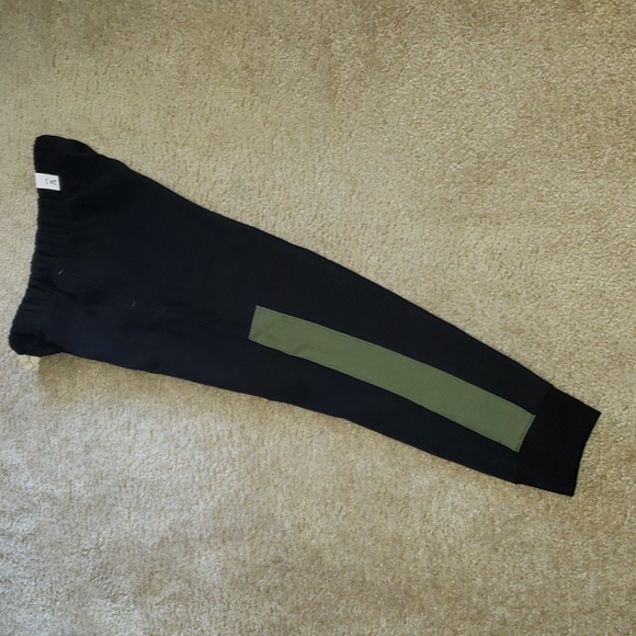 NWT  Joggers - Picture 2 of 3